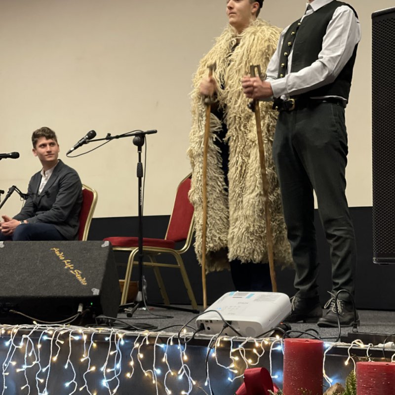 Fellobbant a szeretet lángja 04